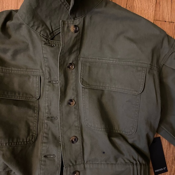 Forever 21 small jacket.Bigger puff sleeves.NWT - Picture 2 of 3